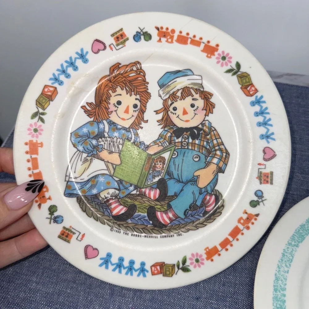 Vtg Oneida Deluxe Raggedy Ann‎ Andy Humpty Dumpty Childrens Plates Set Of Two